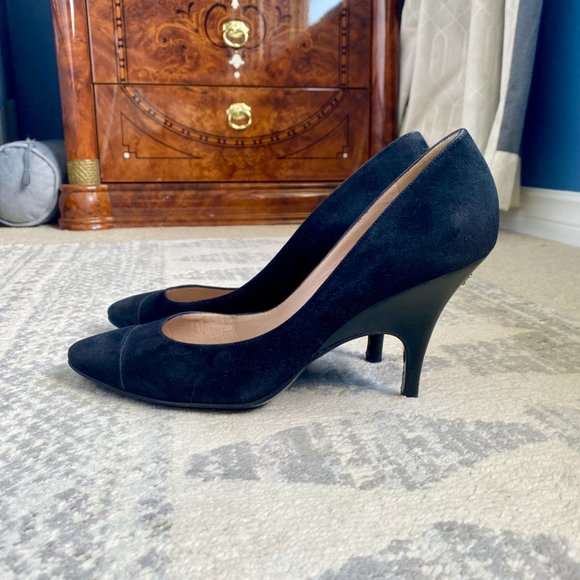 Chanel Authentic Black Suede Logo CC Pumps Heels w COA - Picture 9 of 13